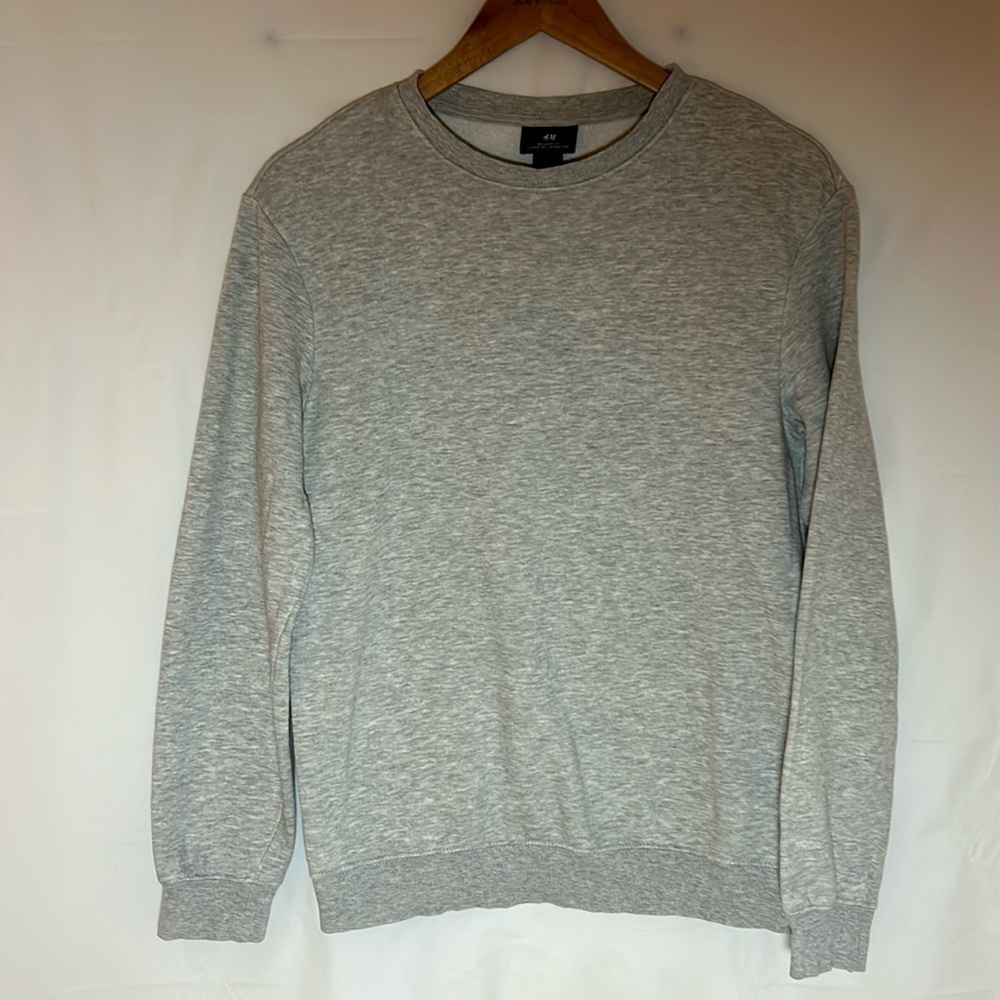 H&M crew neck sweater heather grey extra small Normcore Cozycore Great condition